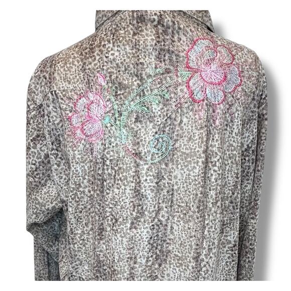 Wrangler Women’s Pearl Snap Embroidered Western Animal Print Shirt size XXL - Picture 6 of 13